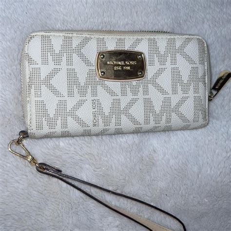 michael kors white wristlet|michael kors outlet online wallets.